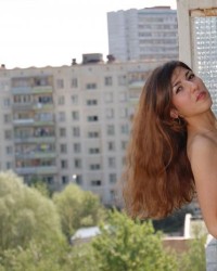 Армянская грудастая красотка выложила фотки